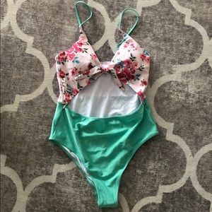 One piece cutout bathing suit